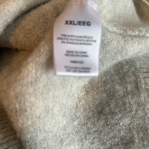 Vince Camuto Gray/Crean oversized Turtleneck sweater, size XXL - Picture 4 of 4